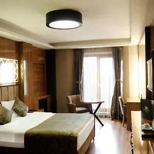 فندق إميرتايم توزلا, Tuzla
